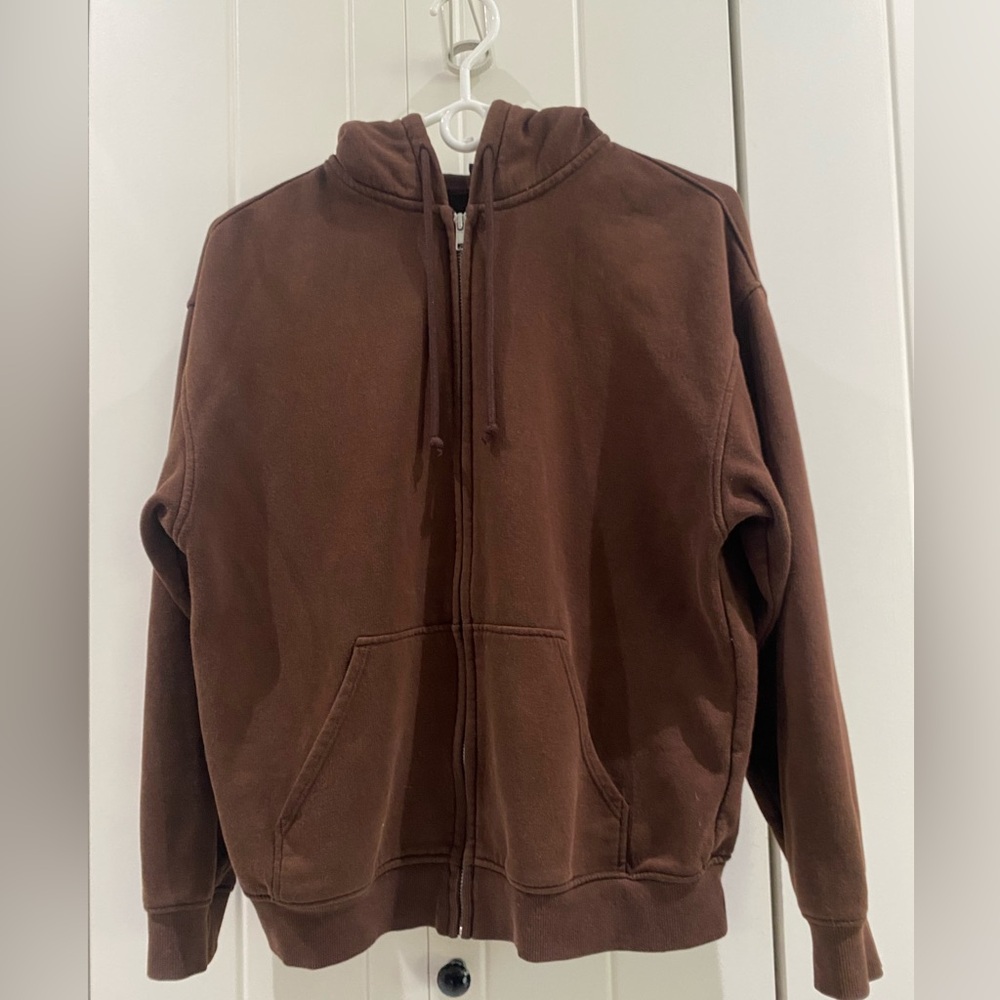 Divided hoodie with zip